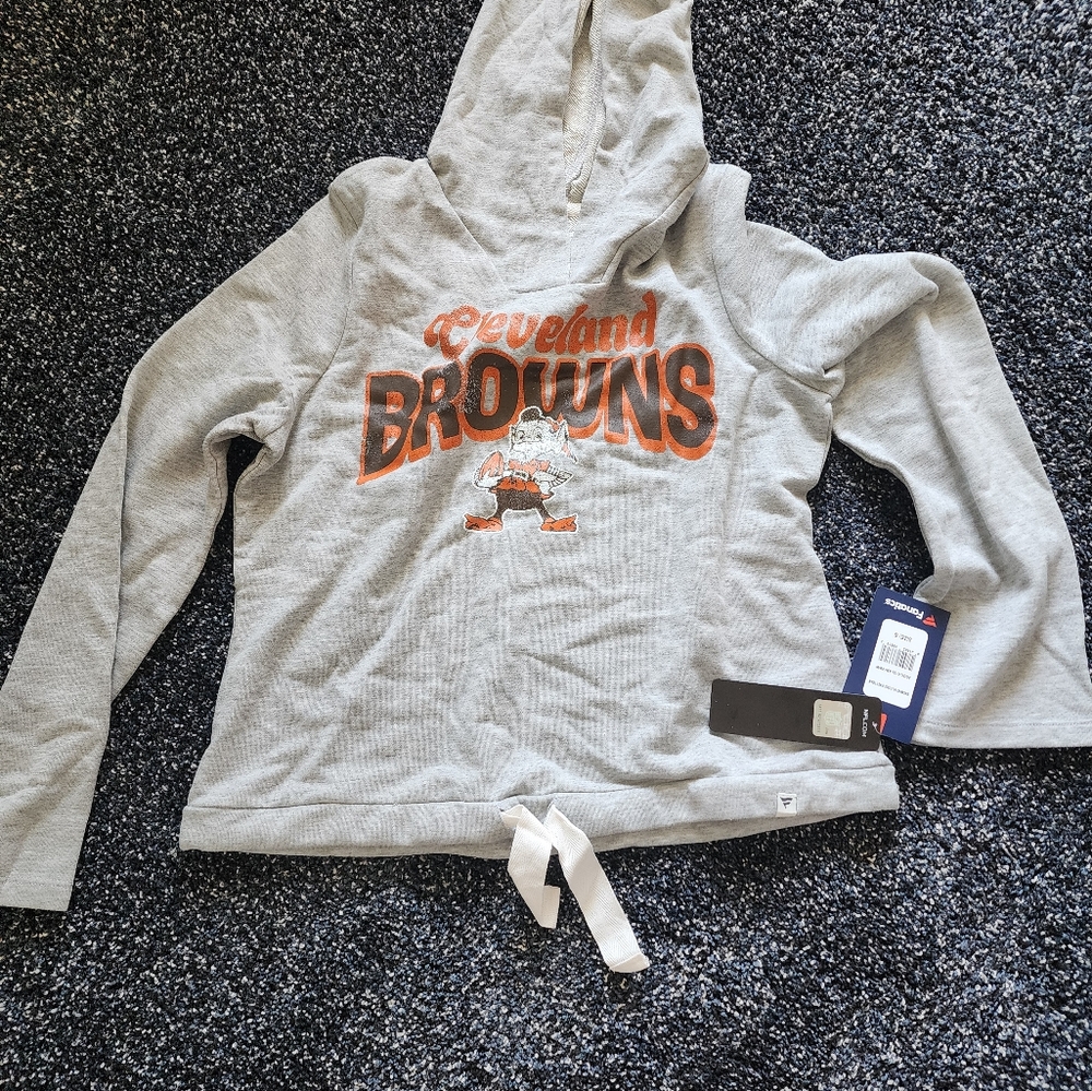 Cleveland Browns lightweight sweatshirt size small NWT